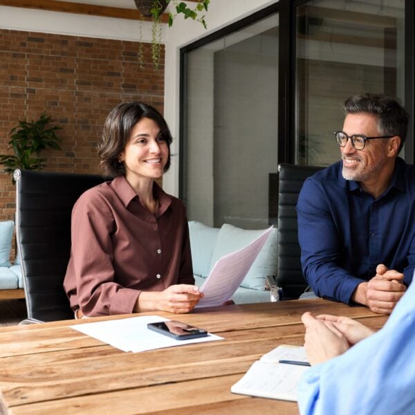 Financial Planners Embrace AI, but Human Touch Still Reigns