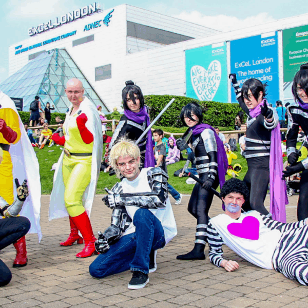 one punch man cosplay comic con