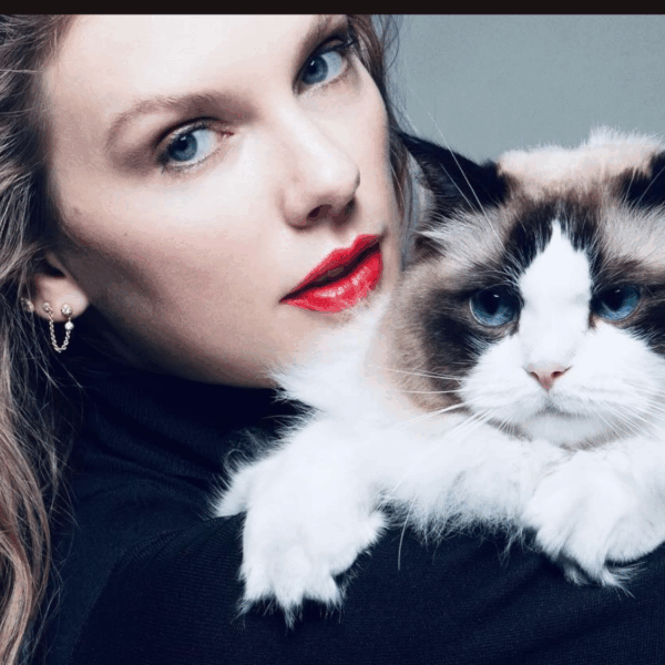 Taylor Swift Gives Big Bonuses to Her Eras Tour Staff