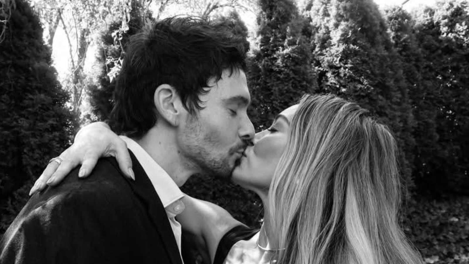 Hilary Duff’s Husband Goes Viral After Slamming Ashley Tisdale’s Mom Group Essay
