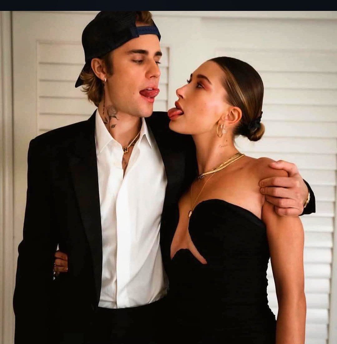 Justin Bieber’s Account Sends Fans Into a Frenzy After Liking a Comment on an Old "Jelena" Kissing Photo