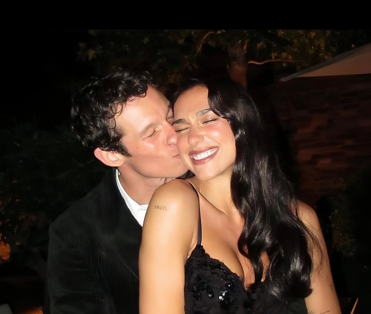 How would you like to propose or be proposed to?? Take inspiration from these 8 Romantic Celebrity Engagements Proposals.