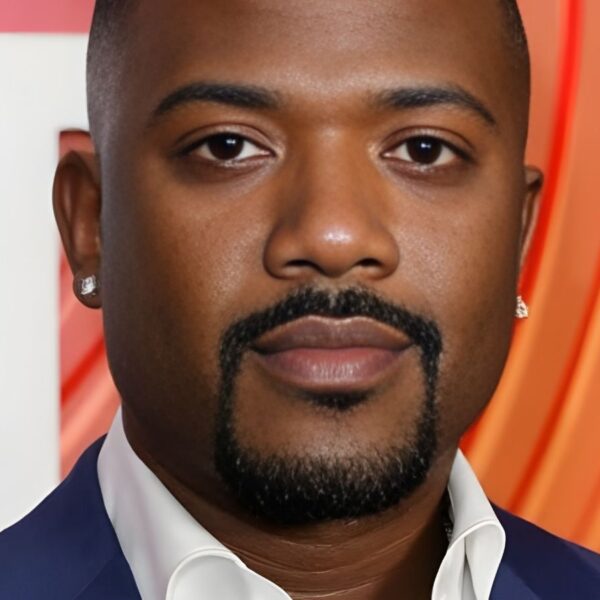 Disturbing Footage Shows Ray J on Stage With Bleeding Eyes Amid Ongoing Health Crisis