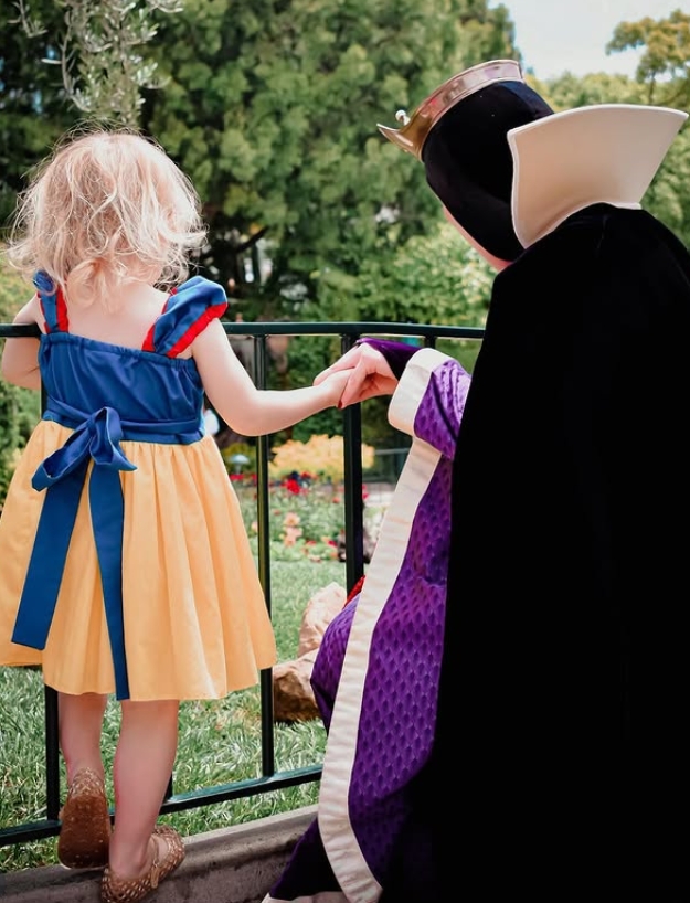 The Viral Disneyland Evil Queen Claims She Was Fired — Here’s Why