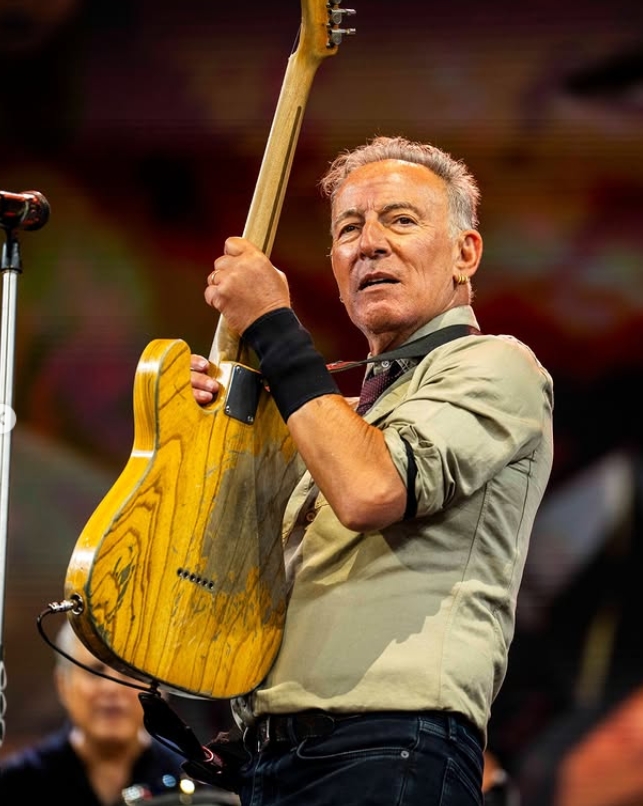 ‘Streets of Minneapolis’: Bruce Springsteen’s Anti-ICE Song Debuts at No. 1 Despite Limited Release