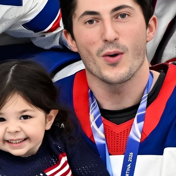 Fans Tear Up as Team USA Brings Johnny Gaudreau’s Kids to Center Ice for the Gold Medal Team Photo. Incredibly Heartwarming