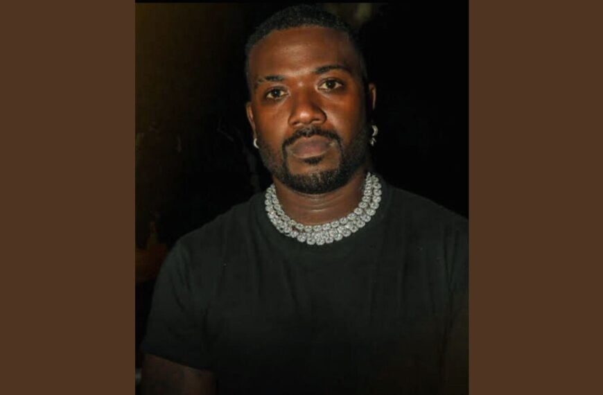 Ray J Offers a Cash Reward for the Return of His Heart Monitor Following a Bloody Valentine’s Day Performance