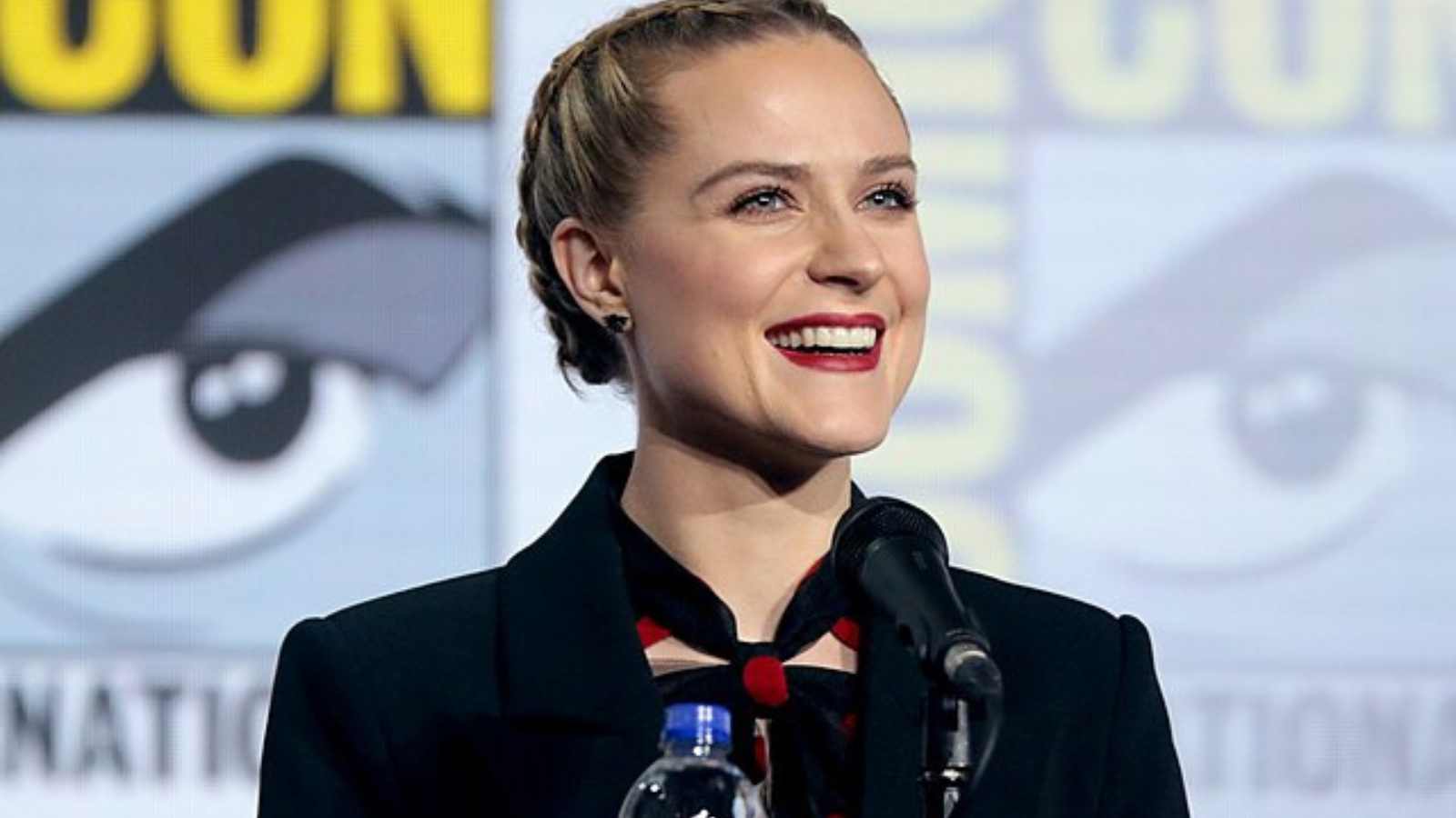 9 Celebrities Who Had a Goth Phase