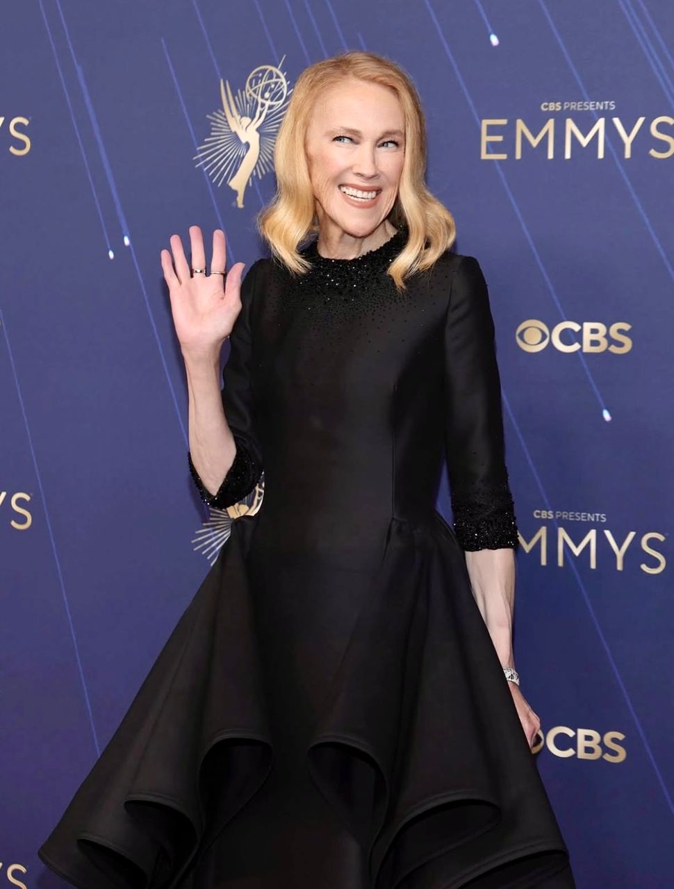 Catherine O'Hara Makes History as First Woman to Receive Posthumous Actor Award