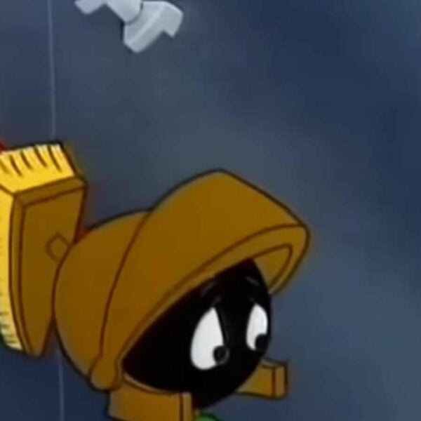 10 Iconic Aliens You Don’t See in Star Wars or Star Trek