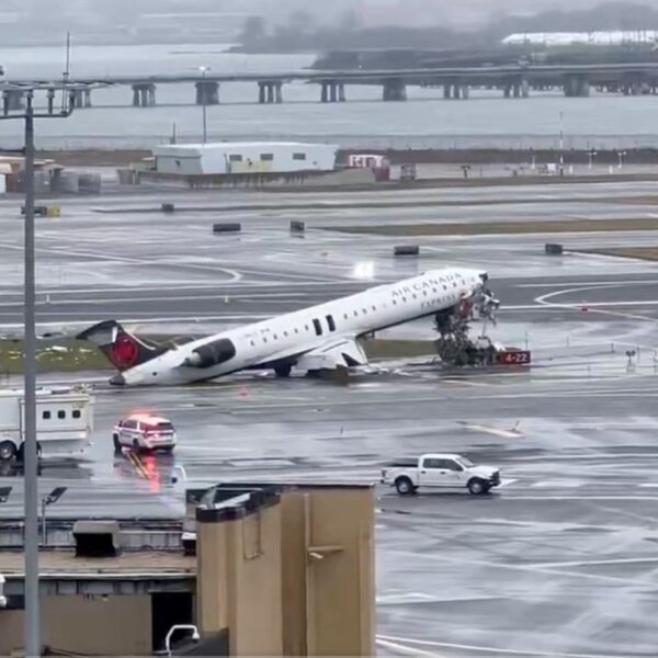 An Air Traffic Controller Said ‘I Messed Up’ After 2 Pilots Were Killed at LaGuardia. 14 Months Ago, 67 People Lost Their Lives in Almost the Same Way