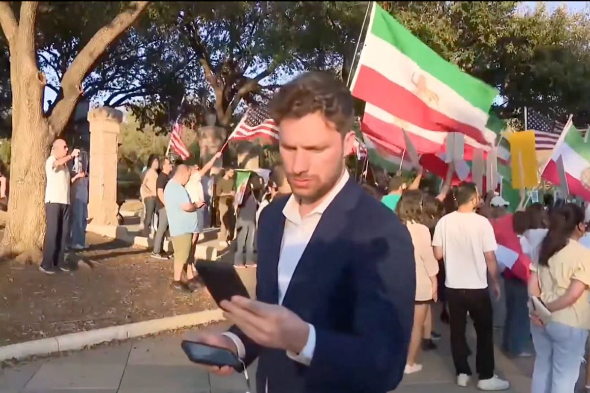 conservative-leaning media conglomerates conservative-leaning media conglomerates