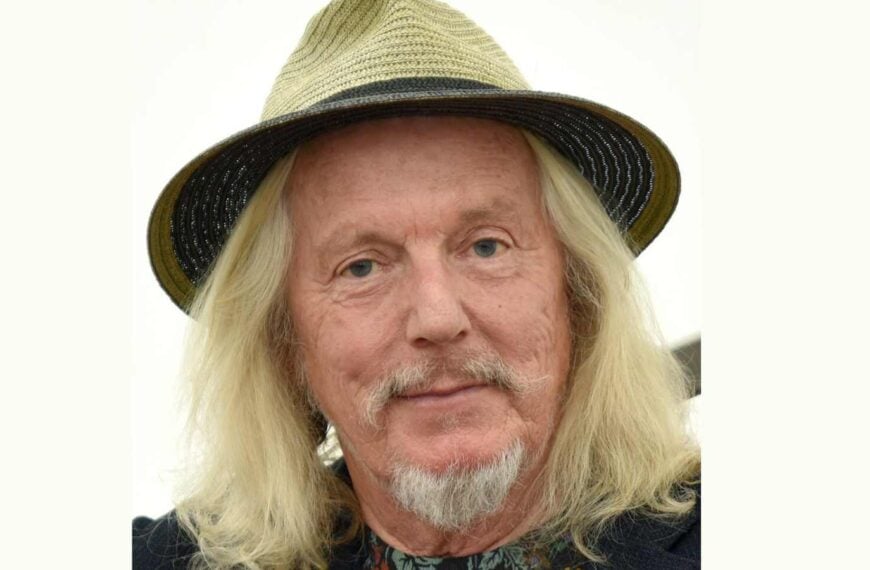 12 Famous Frauds That Rocked the World