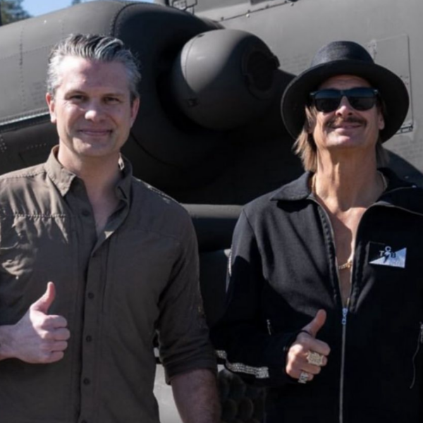 Kid Rock Opened His New Tour With a Helicopter Ride Courtesy of the Secretary of War Pete Hegseth