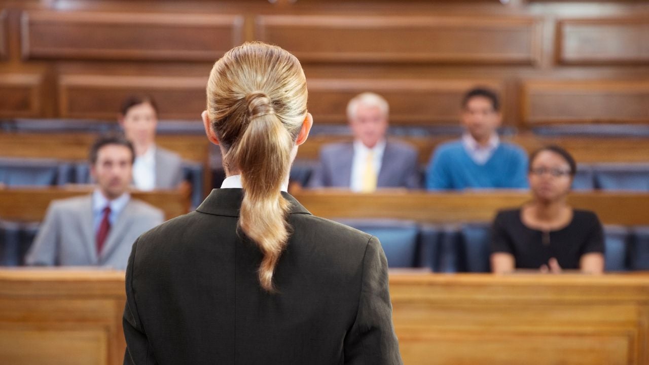Lawyer pleading case to jury in court