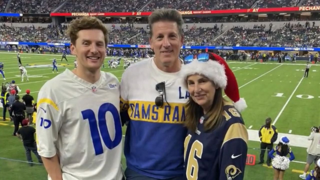 Anthony Guidera with his wife and son