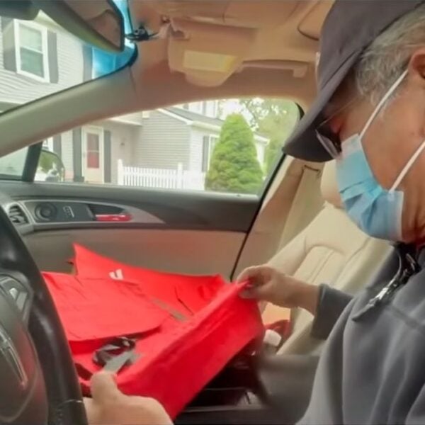 A 72-Year-Old DoorDash Driver Says a Fake Employee Got His Bank Details
