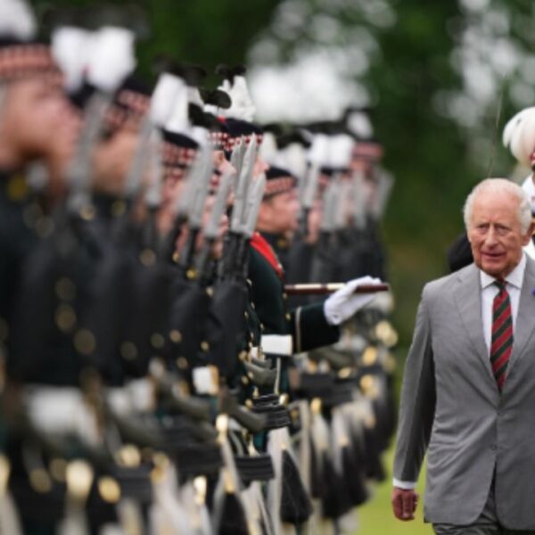 King Charles Hosts Rare Royal Family Dinner Ahead of Prince Harry’s Reported U.K. Visit