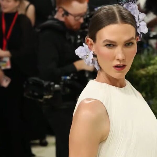Karlie Kloss Was Seen Leaving Taylor Swift’s Wedding After Fans Questioned If She Really Attended