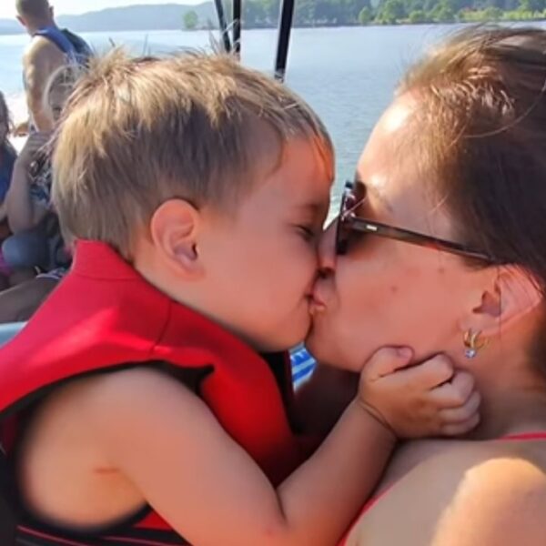 Shawn Johnson’s Video With Her Son Sparks a Parenting Debate Online