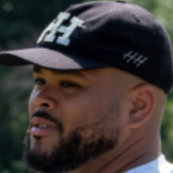Giants Star Jermaine Eluemunor Says Soccer Was His First Dream Before NFL Career