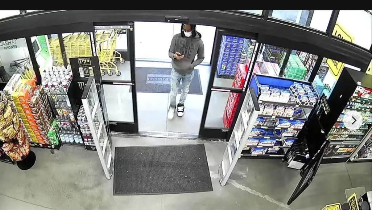 Suspect in stolen bank card case