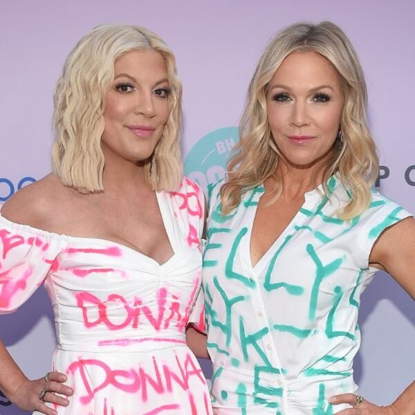 Jennie Garth and Tori Spelling