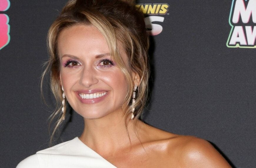 LOS ANGELES - JUN 22: Carly Pearce at the 2018 Radio Disney Music Awards at the Loews Hotel on June 22, 2018 in Los Angeles, CA