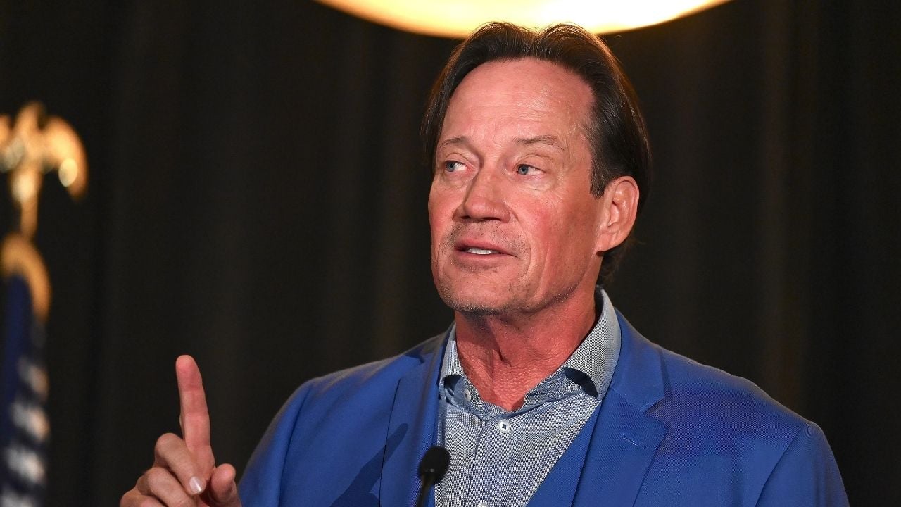 OVERLAND PARK, KANSAS, USA - FEBRUARY 27, 2025 Hollywood actor KEVIN SORBO talks about his career in both TV shows and movies to the Kansas GOP dinner “Celebrating Americas Golden Age”