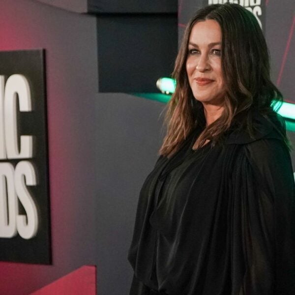 Alanis Morissette Says Ex-Tour Manager Threatened Drug-Trafficking Accusation Unless She Got 15-Year Contract