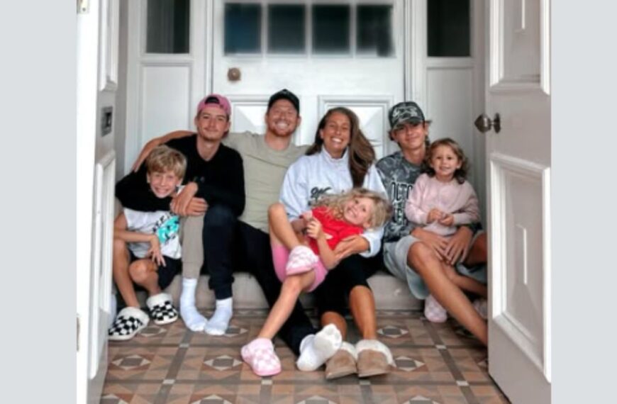 Stacey Solomon and family