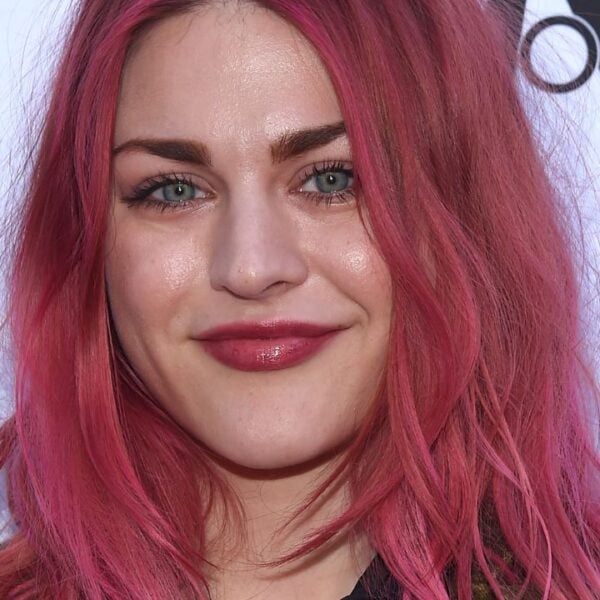 LOS ANGELES - APR 08: Frances Bean Cobain arrives to the Daily Front Row Fashion Awards on April 8, 2018 in Beverly Hills, CA