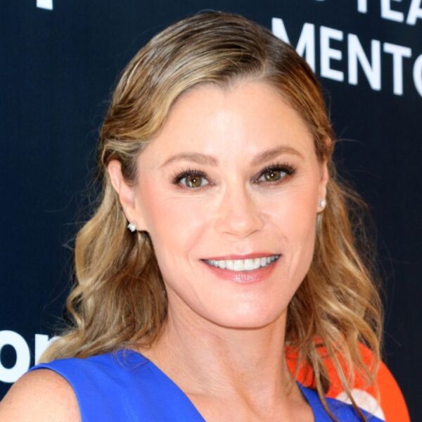 Julie Bowen Reveals She’s Dating Again 8 Years After Divorce, but Is Keeping Her Boyfriend’s Identity Private