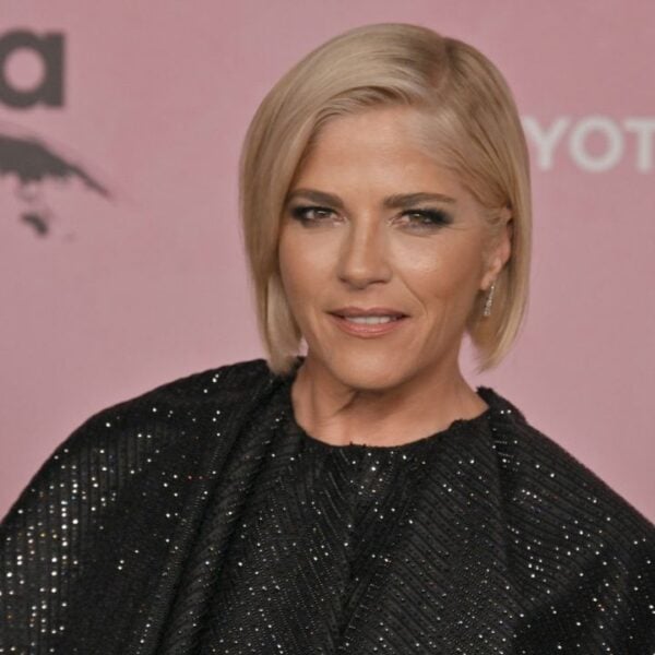 Selma Blair’s Rep Denies She Tried to Open Plane Door: ‘Did Not Intend to Harm Anyone’